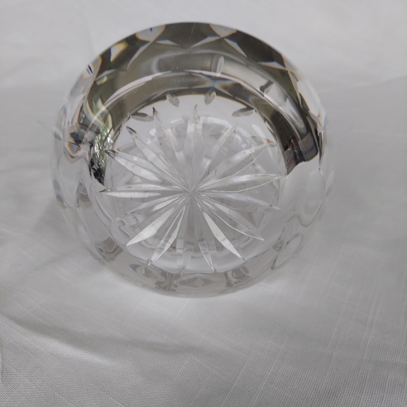 Vintage Atlantis Crystal Decanter with Faceted Stopper 12 in. x 5.5 in. Signed - Picture 4 of 5